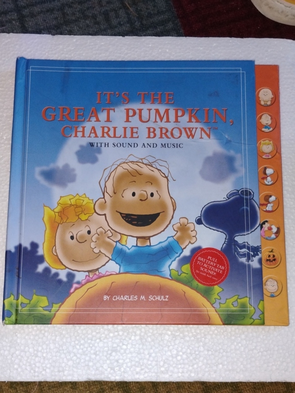 It's The Great Pumpkin Charlie Brown Book With Sound And Music